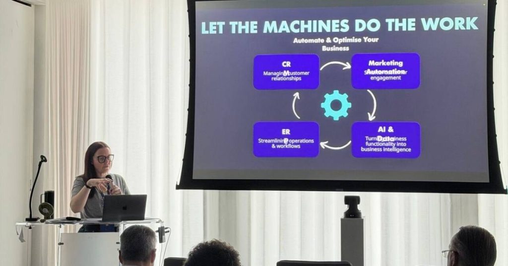 sam parnell from enable.services presenting at mauticon